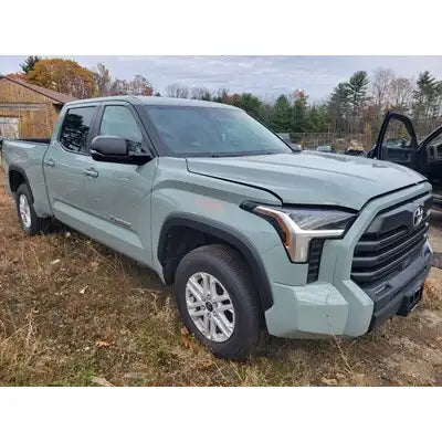 Toyota Tundra 2022 Used Headlight H~00007